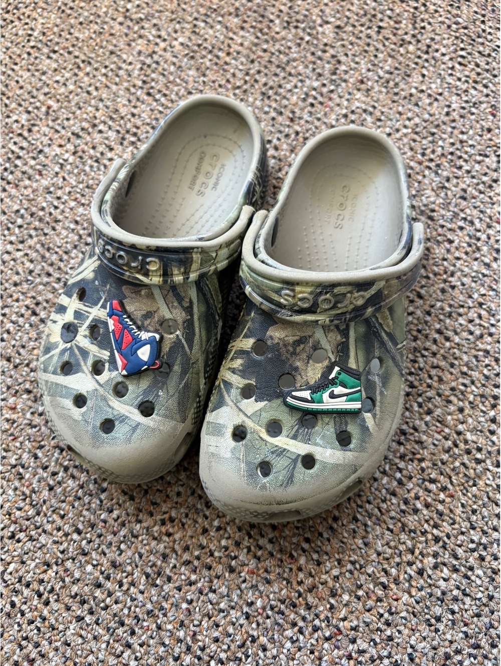 Crocs Classic Camo Clogs with Sneaker Charms Size C12